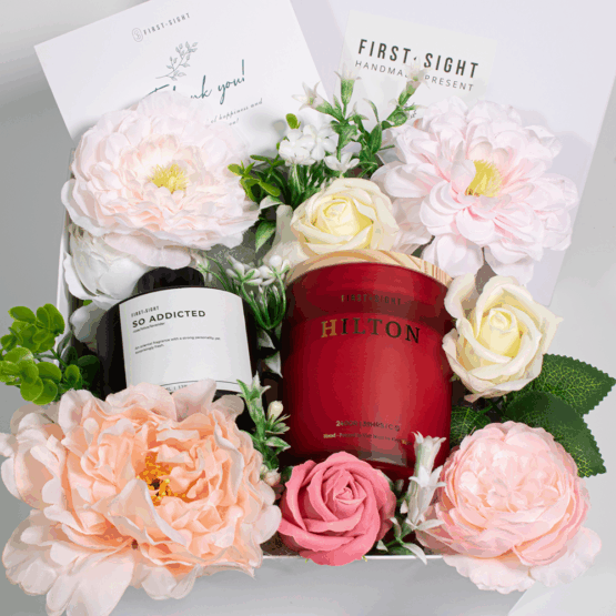 Hộp Quà Nến Thơm Hoa Lụa Helga Blossom 09 First Sight