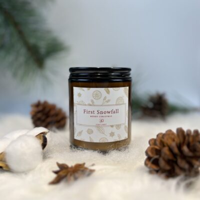 Nến Thơm Giáng Sinh First Snowfall Mùi Hương Ấm Áp 220GR